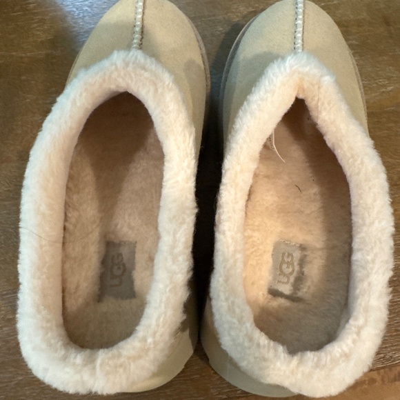 UGG New Heights Sand Clog NWOT - Picture 2 of 5